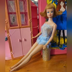 1962 Blonde Midge Doll In Great Condition w/7 Outfits!